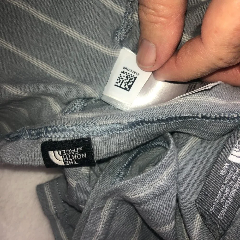 The North Face T-shirt Gray White Stripes Women's M/M‎ - Picture 14 of 14